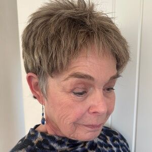 Woman’s wig